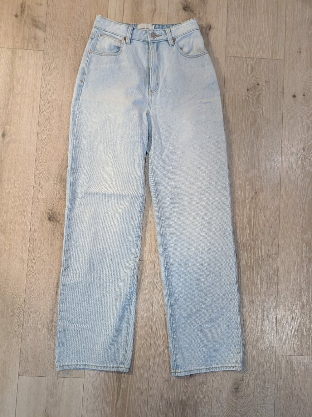 NWOT Abrand Carrie Jeans 24